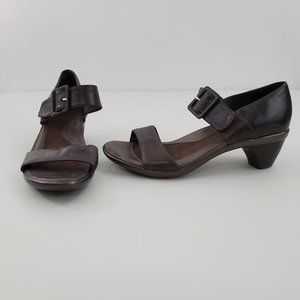 Naot Heels 40 9 9.5 Brown Sandals Strappy Leather